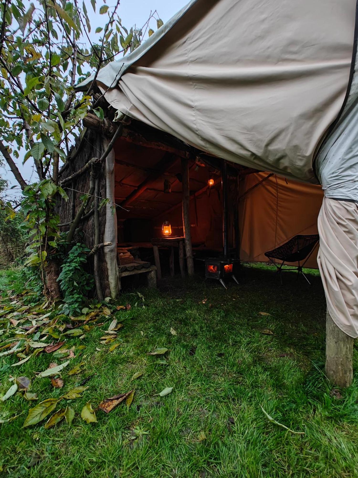 Au Pied Du Trieu, The Shelter Hotell Labroye Eksteriør bilde